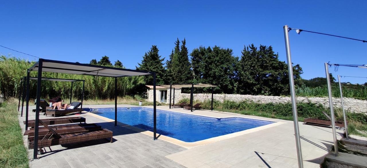 Superbe Mas En Pierres De 350 M2 Avec Piscine Pool House Wifi Parking Gratuits Hotel Rochefort-du-Gard Exterior photo